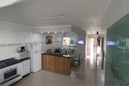 casa com area de lazer a venda