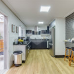 Casa à venda com 4 quartos, sendo 2 suítes, no condomínio Residencial Vila Lagos, São Paulo - SP
