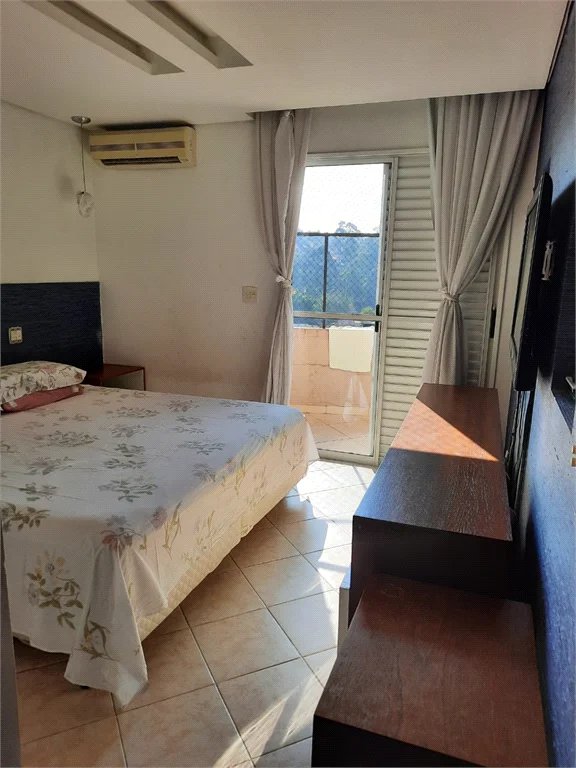 Sobrado à venda com 3 quartos, sendo 1 suíte, em Jardim Ester, São Paulo, SP