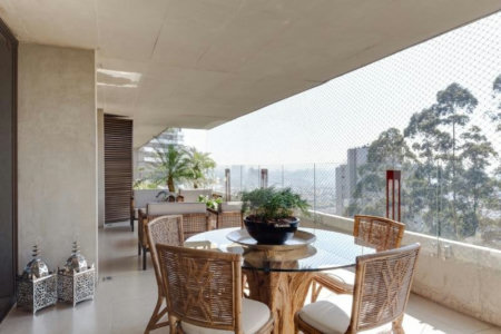 Apartamento reformado de 511m2 à venda com 4 suítes e 3 vagas no Morumbi