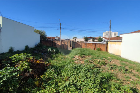 Terreno à Venda em São Carlos, no bairro Nossa Senhora de Fátima