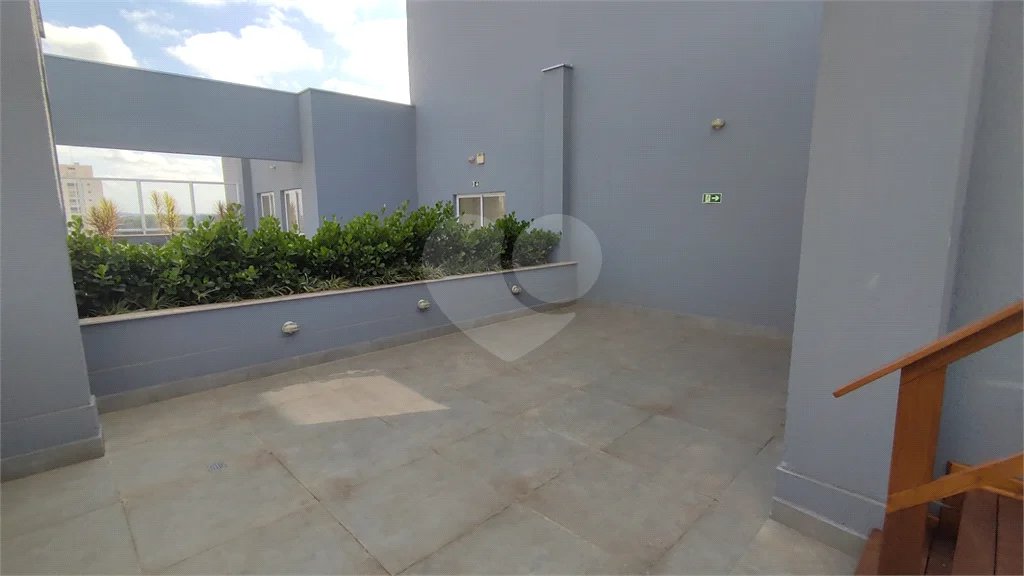 Vende-se apartamento no Edifício Residencial Flor do Ipê