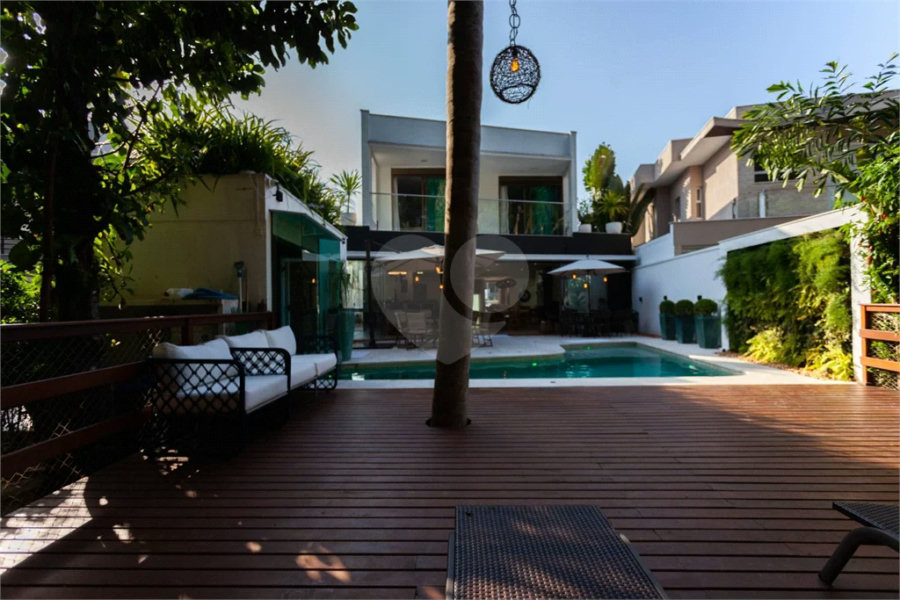 Casa à venda com 6 quartos, sendo 5 suítes,  em Riviera de São Lourenço, Bertioga, SP