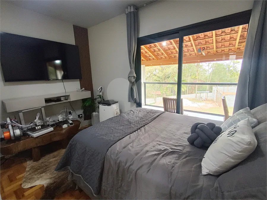 Chácara à venda com 3 quartos em Loteamento Recanto da Paz, São Roque, SP