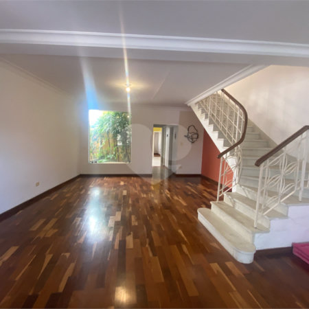 Casa à venda na Vila Monumento - 4 quartos/1 Suíte/1 Vaga