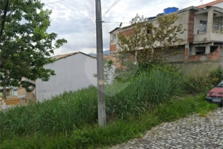 Terreno de 174 m² no Bairro Del Cima