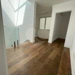 Residencial Tremembe Casa Linda - 255 mts - 04 dormit sendo 02 suites , 5 wcs - 04 vagas