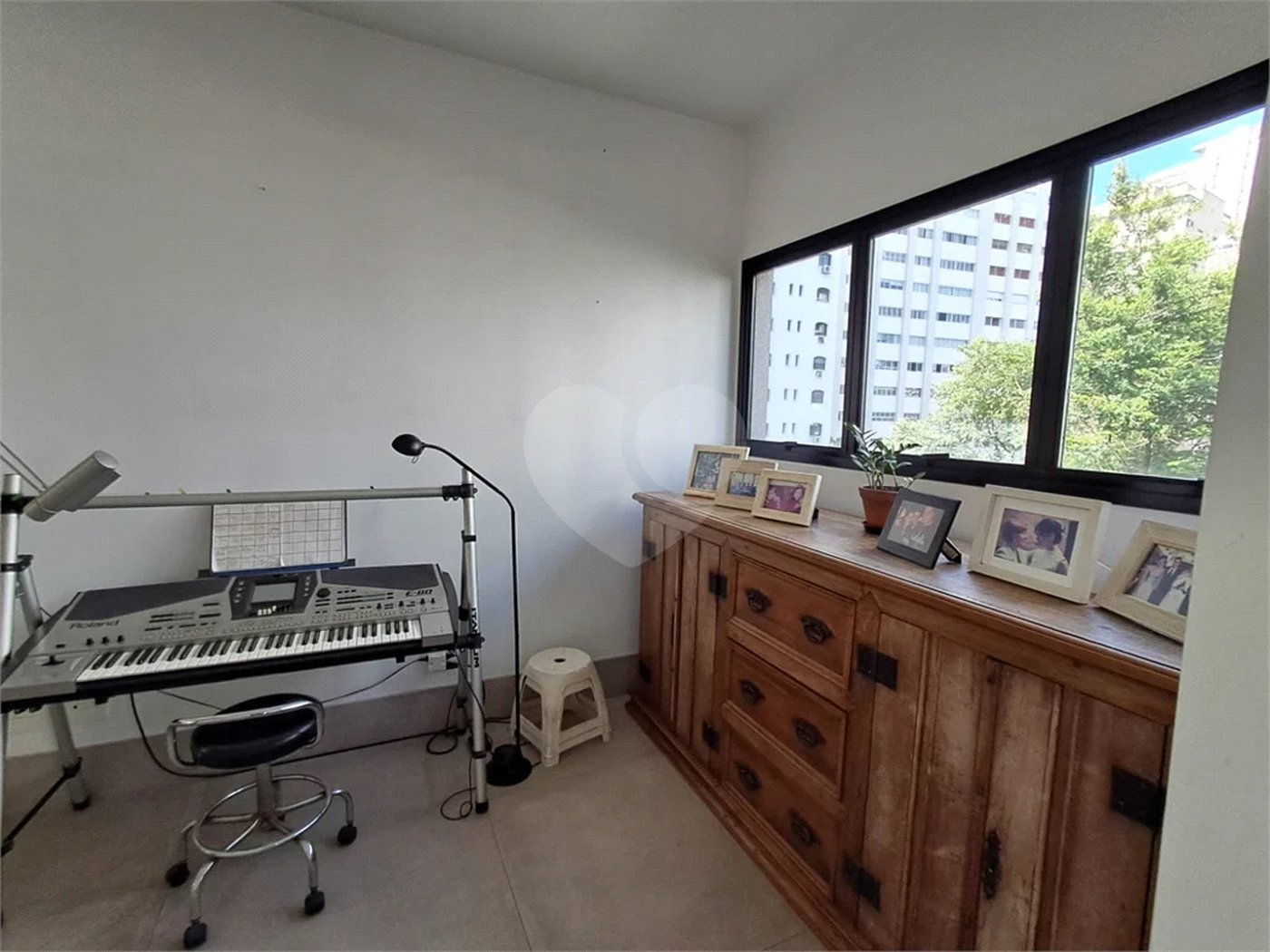 Imóvel de 226m² exclusivo com sala ampla 4 quartos, 2 suítes, 4 vagas Higienópolis