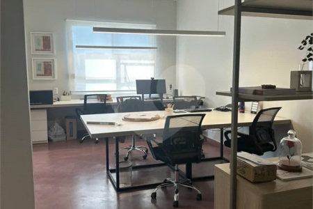 Sala comercial para venda ou locação na Avenida Paulista. 68m2