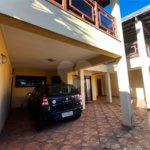 Casa à Venda na Rua Principal do Parque Fehr com Aquecedor Solar