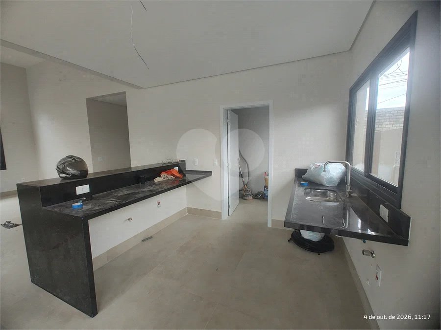 Casa exclusiva em Atibaia de alto padrão com 3 suítes, piscina, espaço gourmet, condomínio fechado, aceita financiamento