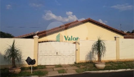 Casa à venda com 3 quartos, sendo 1 suíte, em Residencial Samambaia, São Carlos, SP