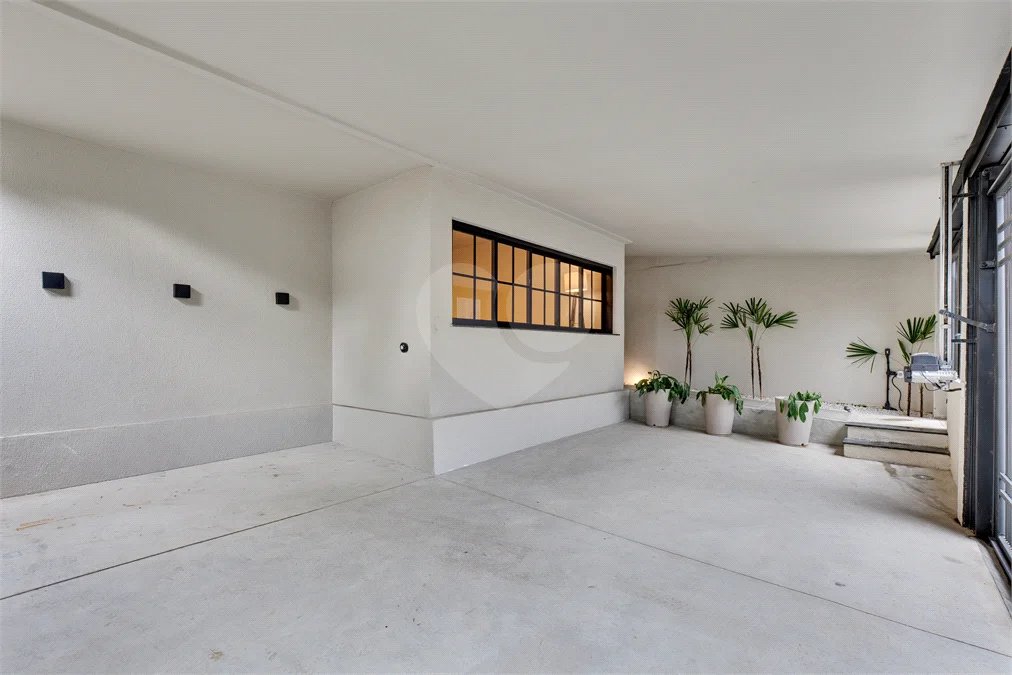 Casa de Vila à venda com 5 quartos, sendo 3 suítes, em Jardim Hípico, São Paulo, SP