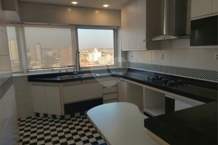 Apartamento Edifício Roberto Martinez .