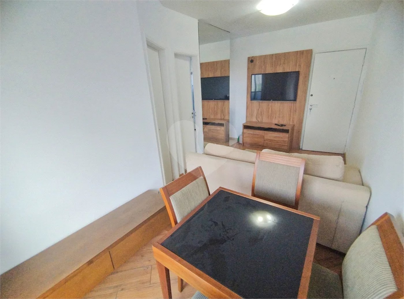 Apartamento mobiliado em Moema, - 1 quarto, sala e cozinha - 1 vaga