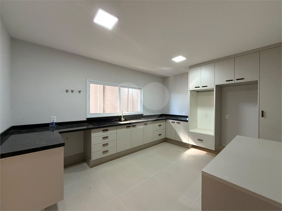 Casa à Venda com 5 Suítes na Vila Giglio em Atibaia/SP
