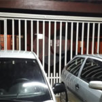 Casa térrea com 3 dormitórios, sendo 1 suíte.