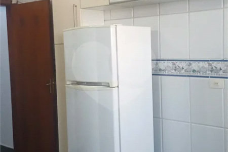 Sobrado de 242 m² com 3 Suítes e 4 Vagas de Garagem no Ipiranga