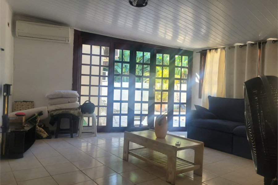Casa à venda com 7 quartos, sendo 5 suítes, em Guaratuba, Bertioga, SP