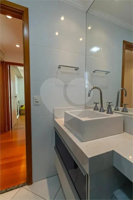 Apartamento de 103 m² no Jardim do Mar, com 3 dormitórios, 1 suíte, varanda gourmet, armários, 2 vagas e condomínio com lazer completo.