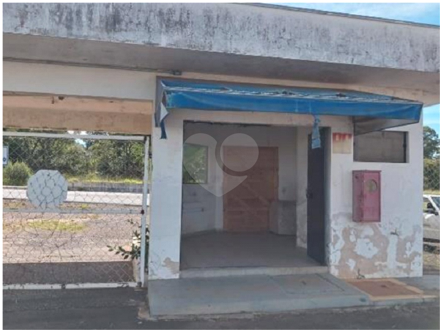 Galpão Comercial .