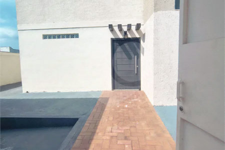 Casa com Suíte Master, Closet, Piscina e Espaço Gourmet Próxima ao Parque Ecológico- 03 quartos -com quintal