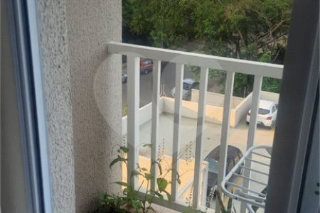 Apartamento à venda no condomínio Parque das Acácias.