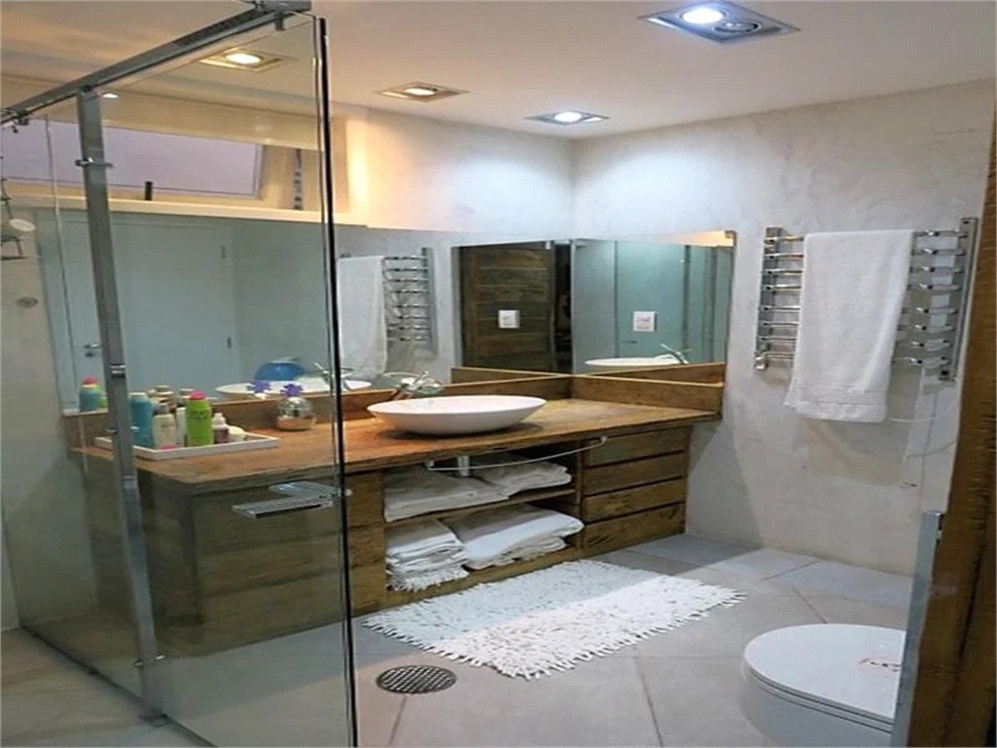 Casa à venda com 4 quartos, sendo 3 suítes,  em Morumbi, São Paulo, SP