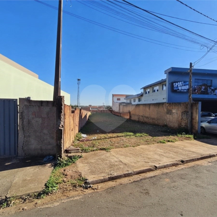 Oportunidade Comercial: Terreno de 525m² em Localização Estratégica no Parque Sissi!