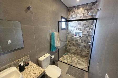 Casa Térrea à Venda no Condomínio Portal do Bosque – Louveira/SP | 3 Suítes, 4 Vagas e 170 m²