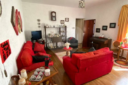 2 casas térreas em 1terreno no Anália Franco
