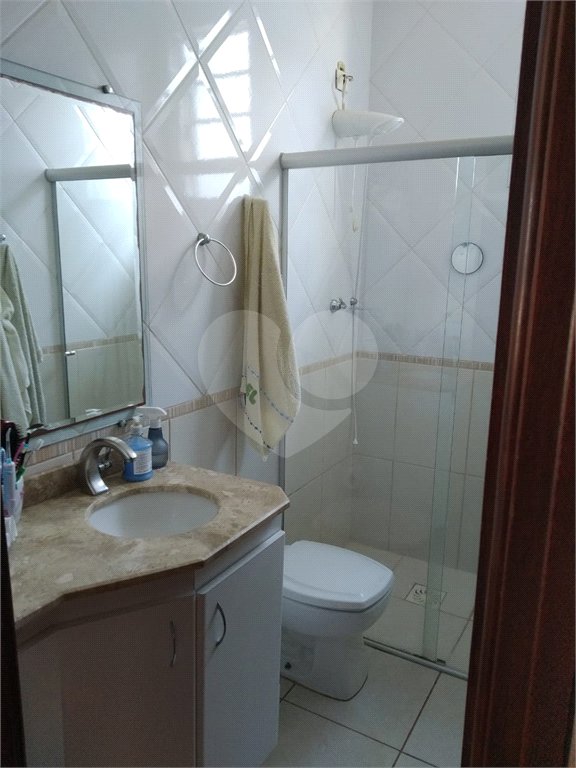 Casa Térrea com 3 dormitórios.