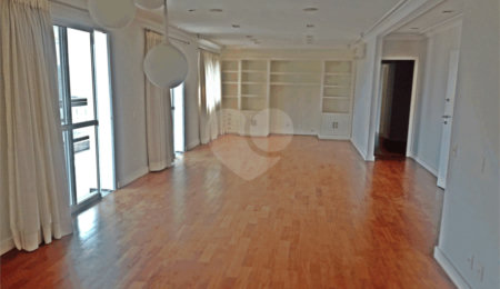 Apartamento à venda com 3 suítes em Campo Belo, São Paulo, SP