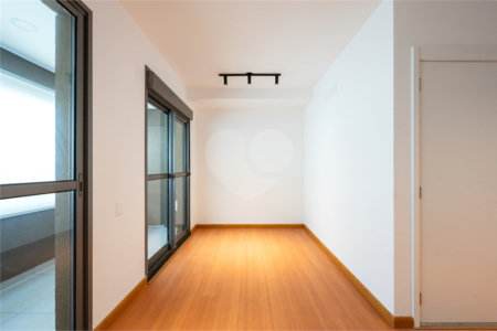 LINDO STUDIO DE 32M² PRÓXIMO DE TUDO