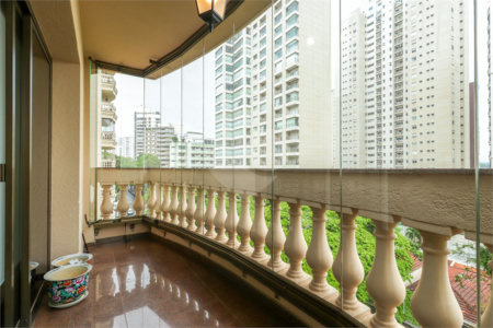 Apartamento à venda com 4 quartos, sendo 3 suítes, em Campo Belo, São Paulo, SP