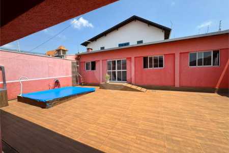 Casa com 03 Dormitórios á venda, em Jardim Alvorada, São Carlos.