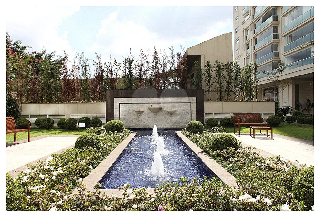 Apartamento à venda com 4 suítes em Vila Nova Conceição, São Paulo, SP