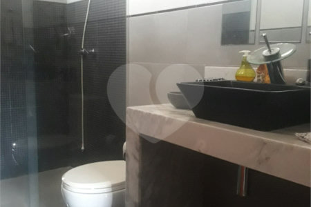 Sobrado à Venda no Condomínio Picollo Villagio com mobilha