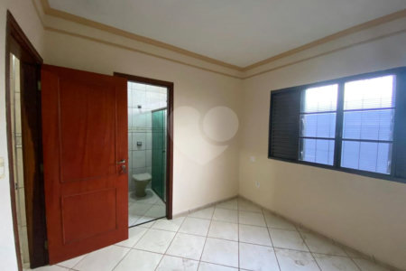 Casa no Jardim Hikare