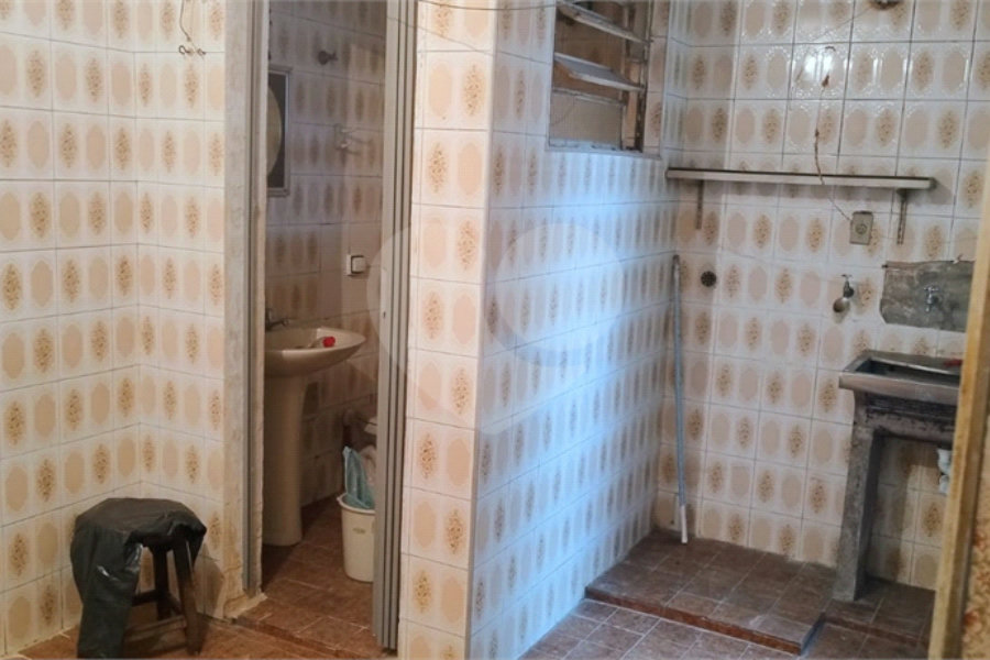 2 Casas – Bairro Aricanduva - c/ Salão Alugado – 56 m2 e 80 m2 – Terreno 5 x 25