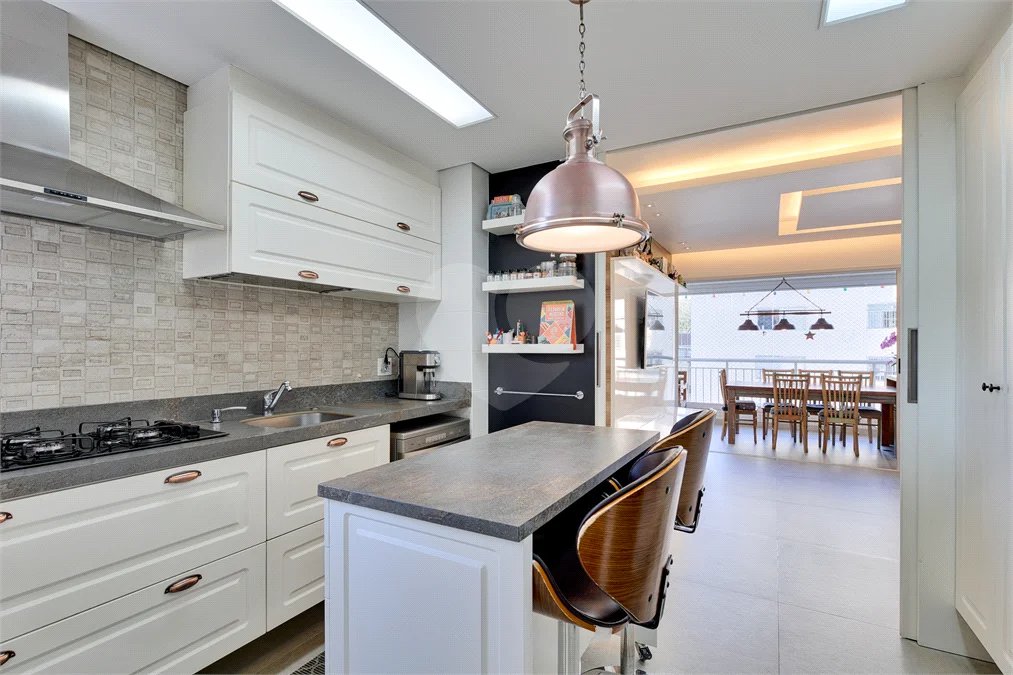 Apartamento à venda com 3 quartos, sendo 1 suíte, em Alto da Boa Vista, São Paulo, SP