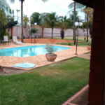 Chácara à venda. Ampla área de lazer. Aceita permuta com apartamento na praia