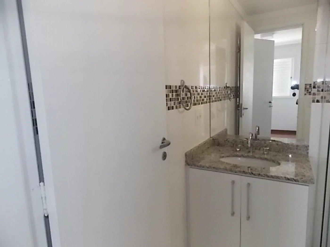 Apartamento para alugar com 3 quartos, sendo 2 suítes, em Jardim Arpoador, São Paulo - SP