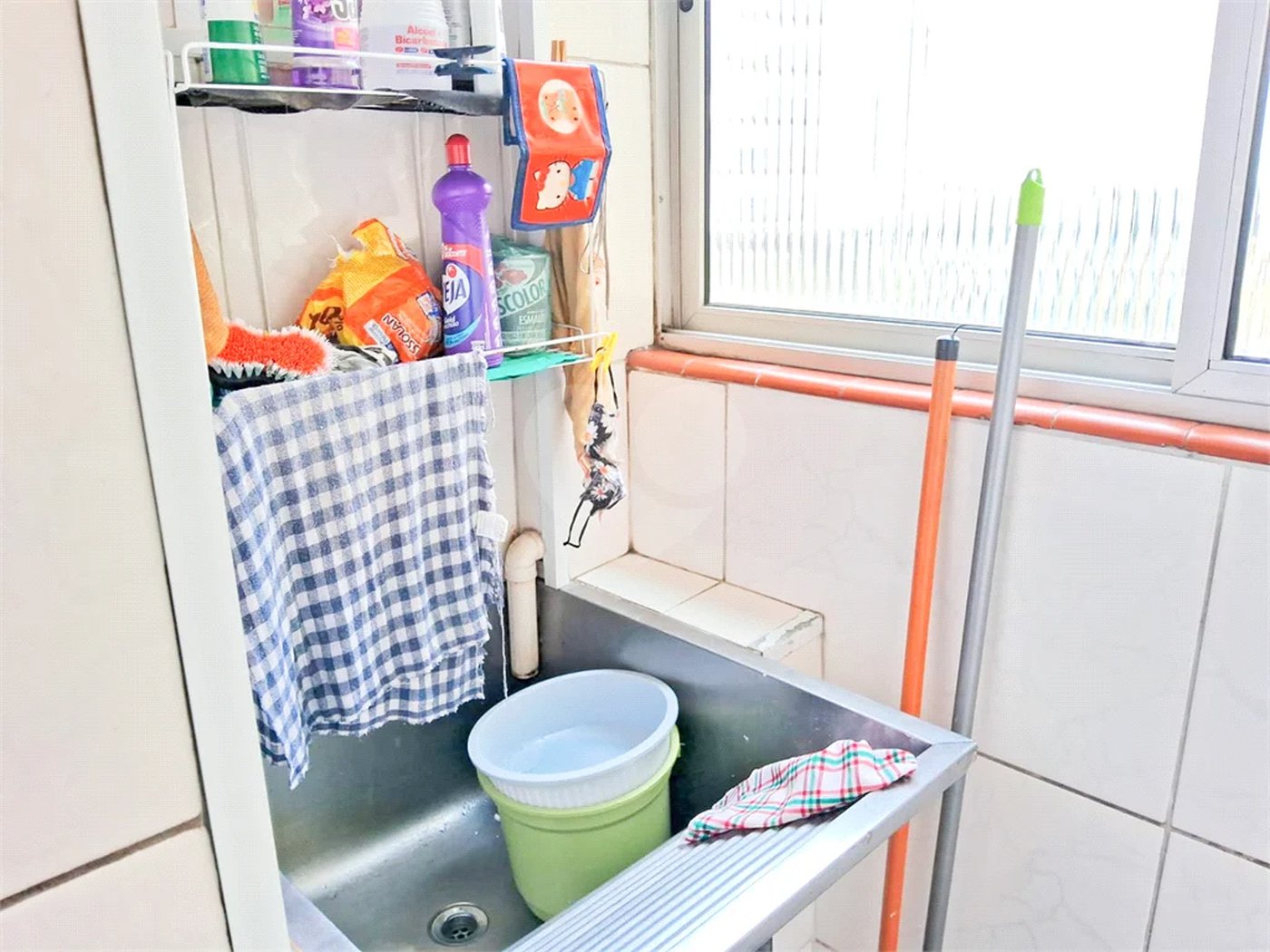 Apartamento na Vila Buarque com 2 quartos, 1 banheiro, sem garagem