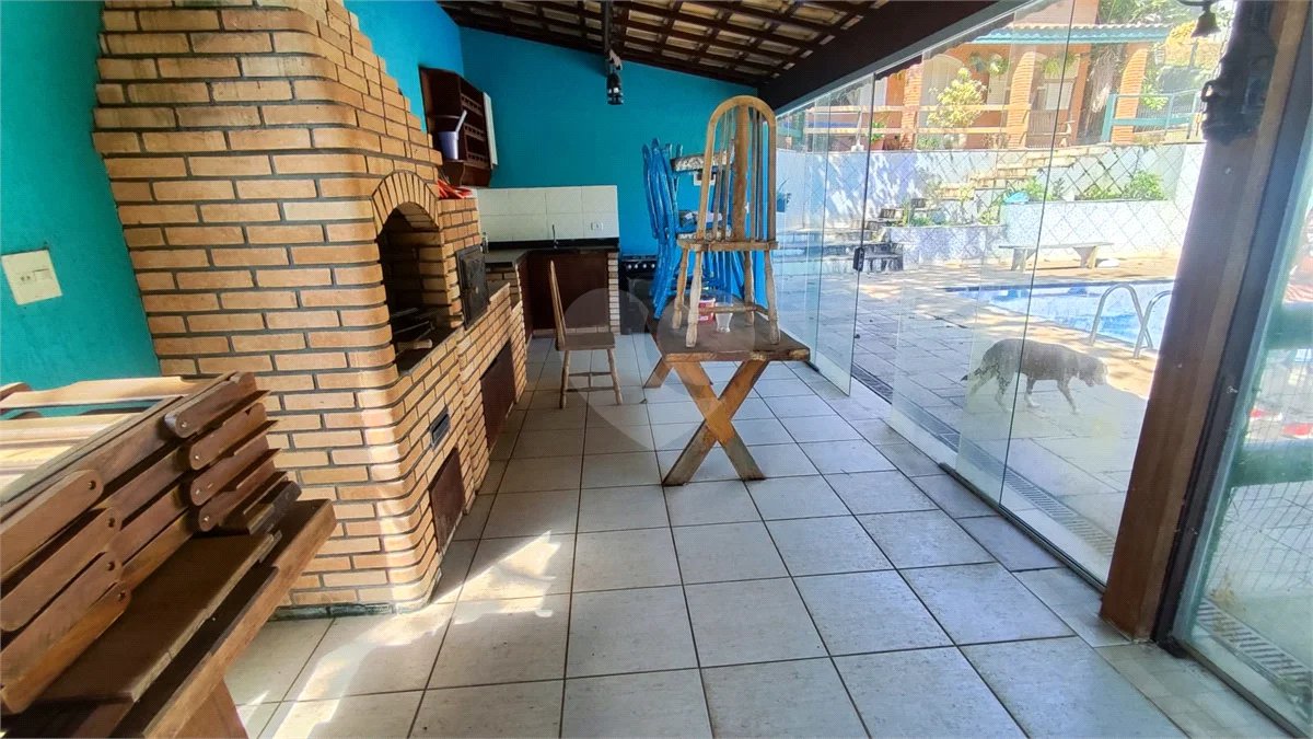 Casa á venda em condominio em Caieiras SP