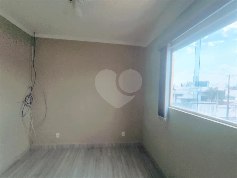 Casa com Suíte Master, Closet, Piscina e Espaço Gourmet Próxima ao Parque Ecológico- 03 quartos -com quintal