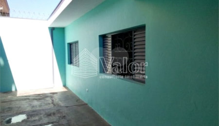 Casa à venda com 4 quartos, sendo 1 suíte, em Parque Santa Felícia Jardim, São Carlos, SP