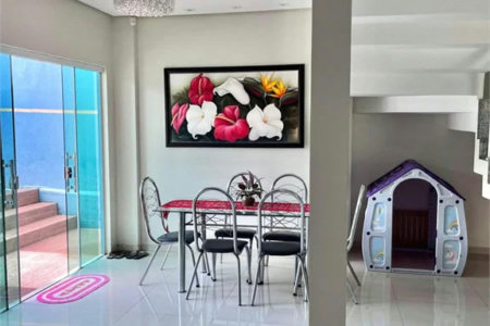 Casa à venda com 6 quartos, sendo 1 suíte, no Centro, Balsas, MA