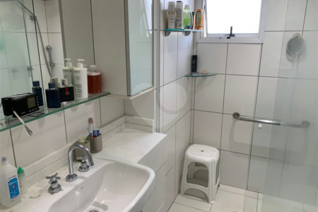Apartamento à venda na Chácara Santo Antônio, 4 quartos