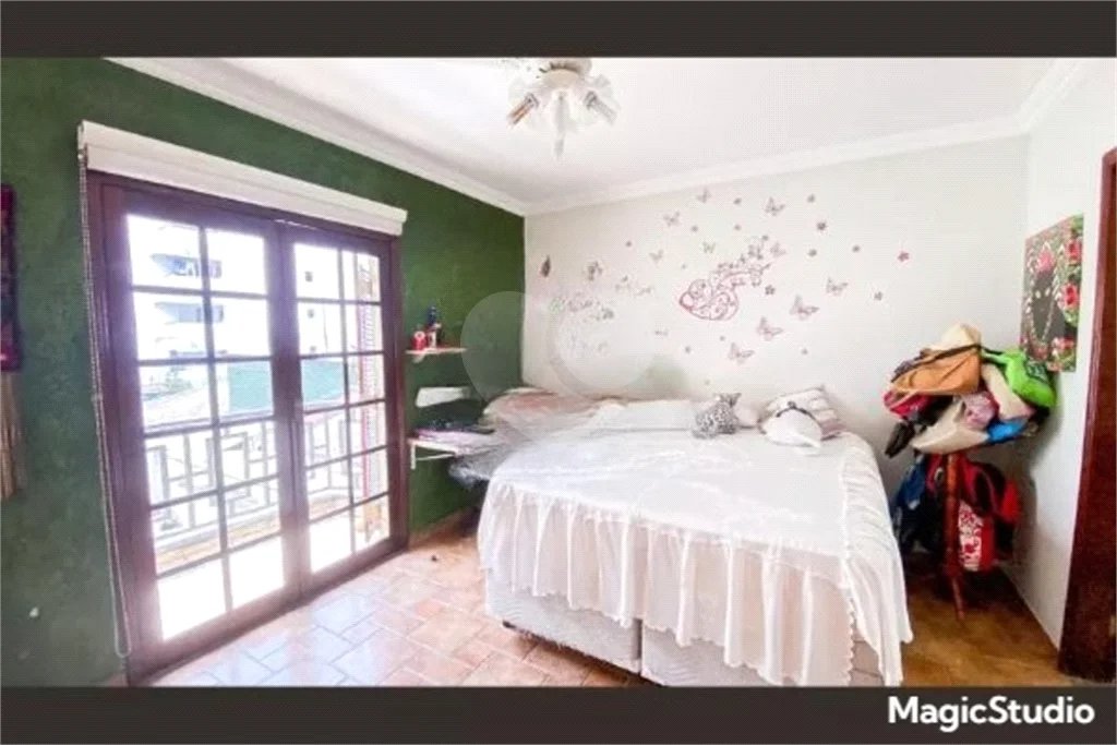 Casa com 540m² , 5 dormitórios , sendo 4 suítes , 10 vagas , à venda no bairro Jardim , em Santo André